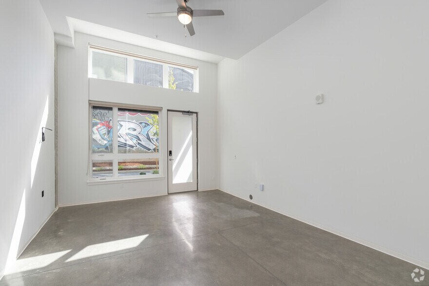 More Photos Of 5460 N Interstate Ave, Portland Apartments For Lease