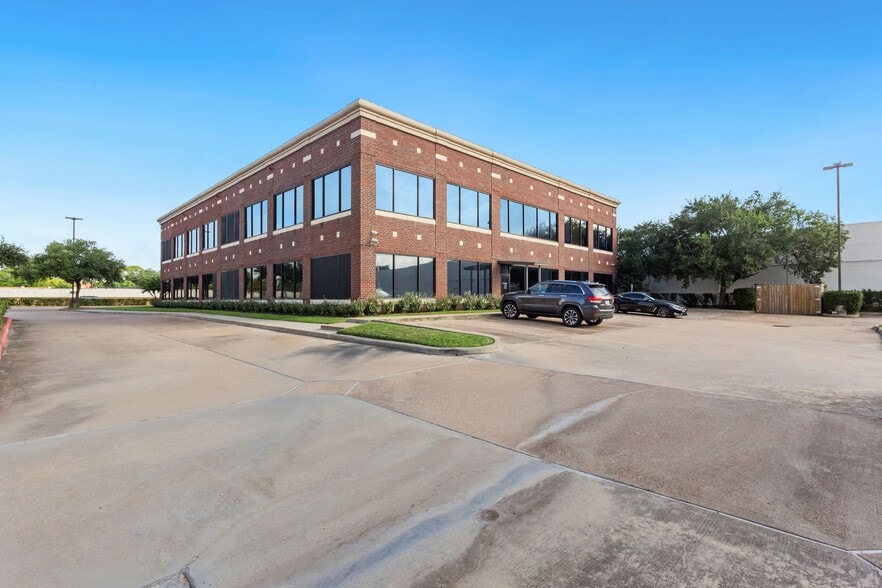 More Photos Of 14905 Southwest Fwy, Sugar Land Office For Lease