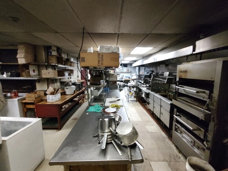 More Photos Of 211 Main St, Oxford Restaurant For Sale