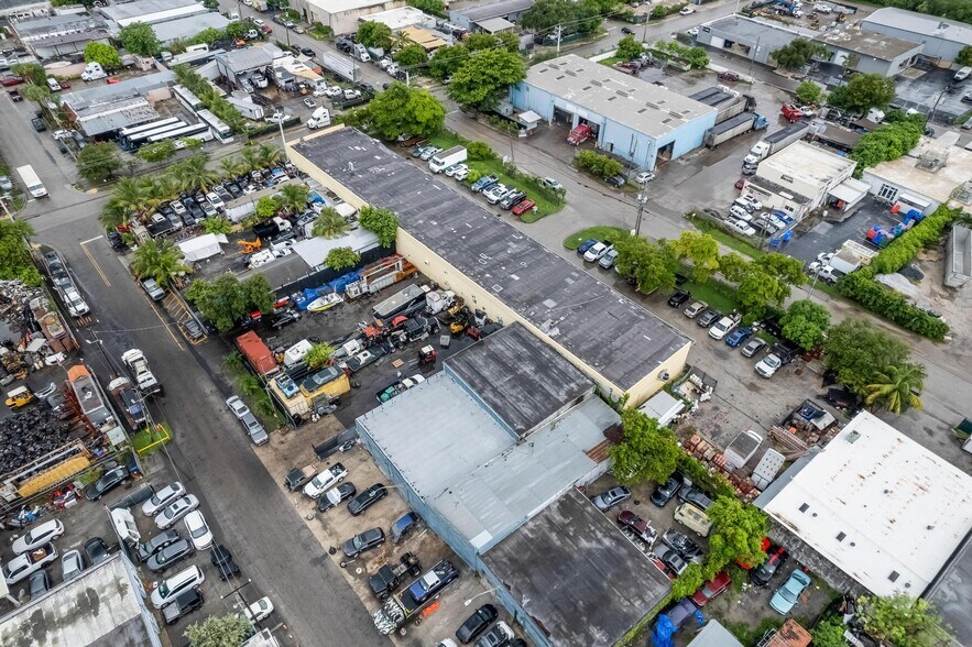 More Photos Of 2201-2227 SW 57th Ave, West Park Warehouse For Sale