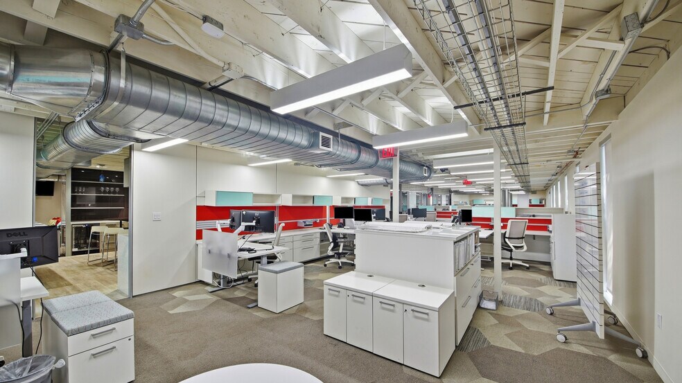 More Photos Of 2301 Caroline St, Houston Office For Sale