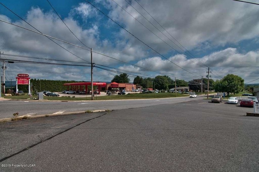 More Photos Of 541 State Route 93, Sugarloaf Light Distribution For Lease