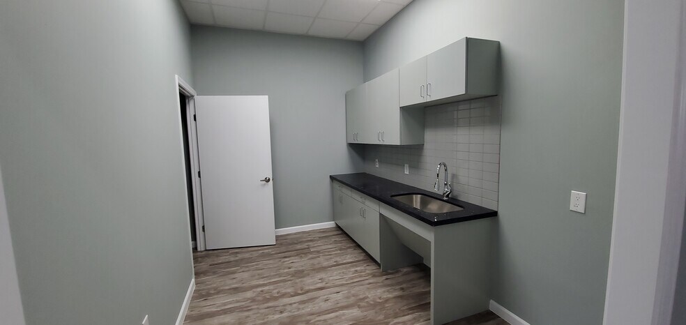 More Photos Of 26606-26622 Cook Field Rd, Katy Medical For Sale