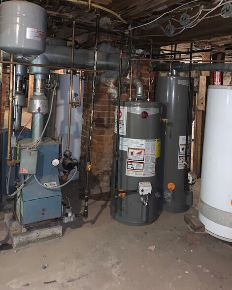 More Photos Of 27-29 Bond St, Hartford Apartments For Sale