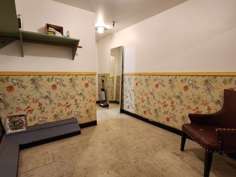 More Photos Of 3216 E Cactus Rd, Phoenix Freestanding For Sale