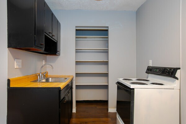 More Photos Of 694 Gholson Ave, Cincinnati Multifamily For Sale