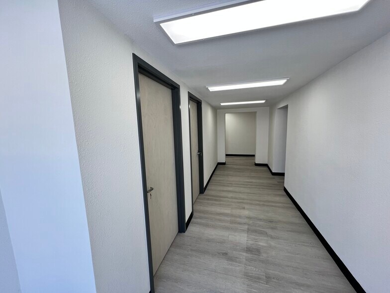 More Photos Of 4924 Old Benbrook Rd, Fort Worth Warehouse For Sale