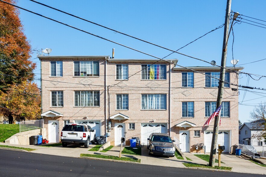 More Photos Of 820 Richmond Rd, Staten Island Apartments For Sale