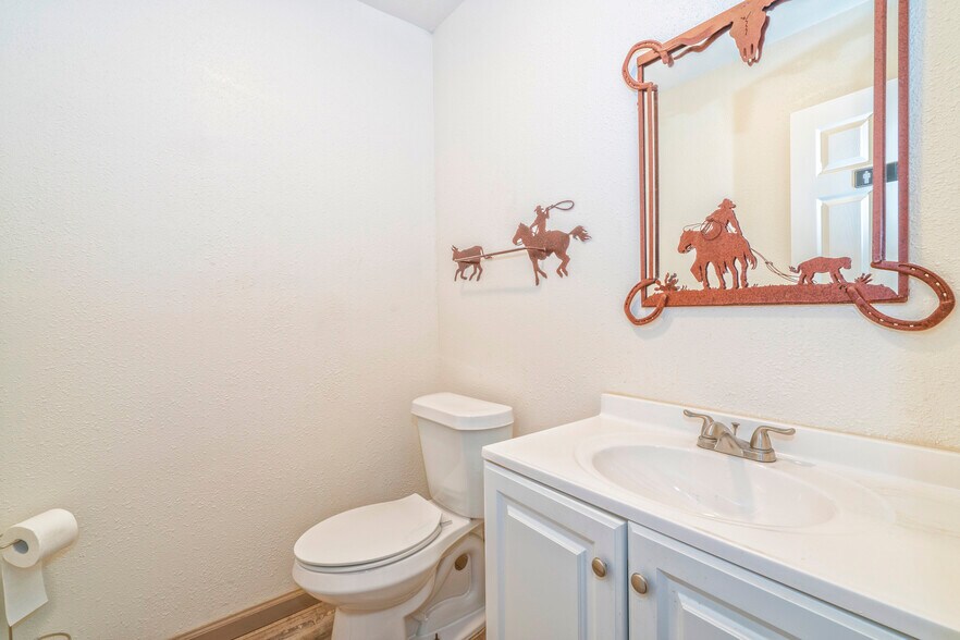 More Photos Of 1016 Voss Ave, Odem Warehouse For Sale