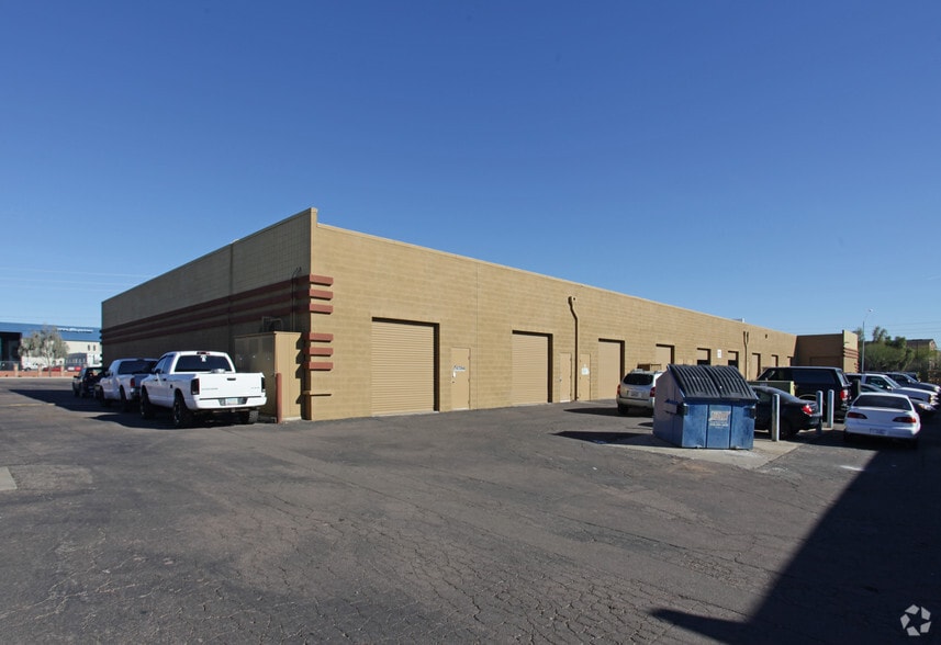 More Photos Of 701 W Deer Valley Rd, Phoenix Warehouse For Lease