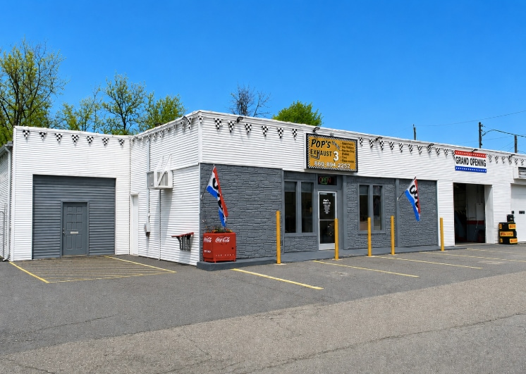 Primary Photo Of 516 Washington St, Middletown General Retail For Sale