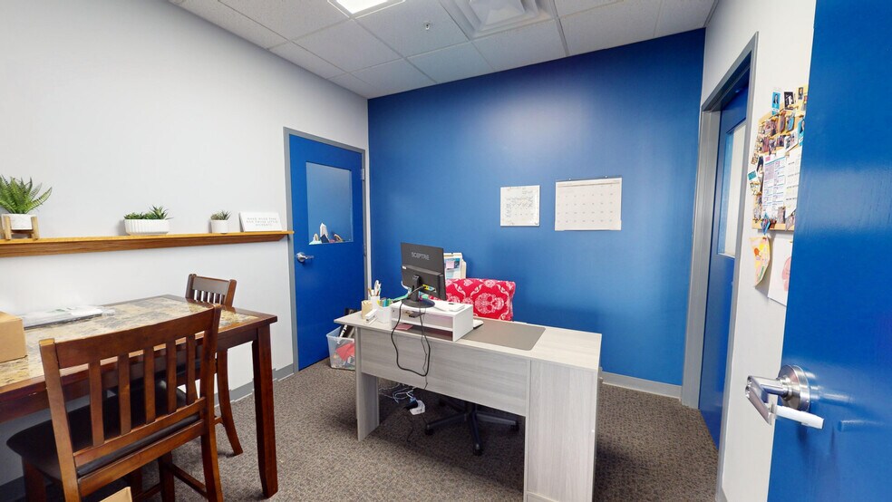 More Photos Of 111 S Lake St, Montgomery Service For Sale