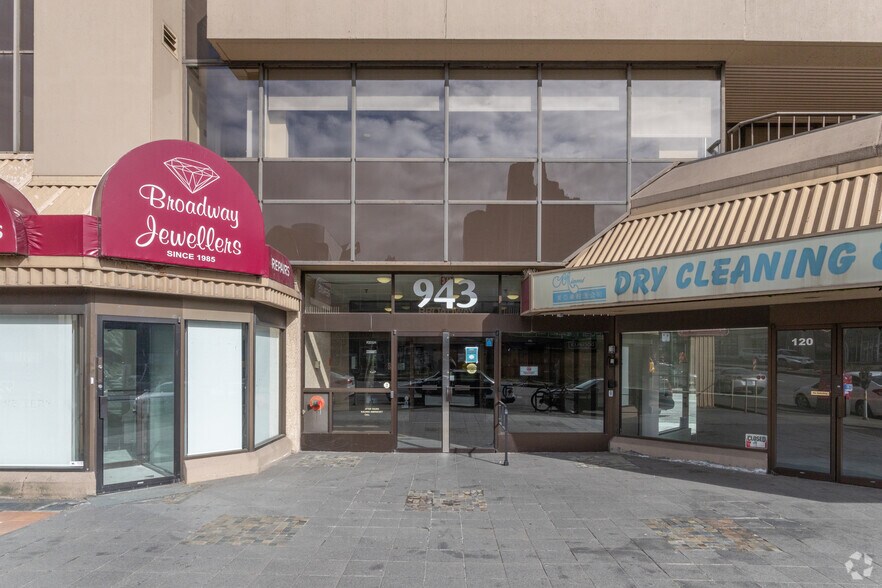 More Photos Of 943 W Broadway, Vancouver Medical For Sale