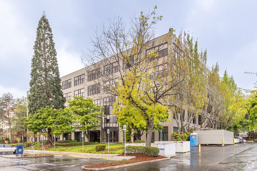 More Photos Of 5100 S Macadam Ave, Portland Office For Lease