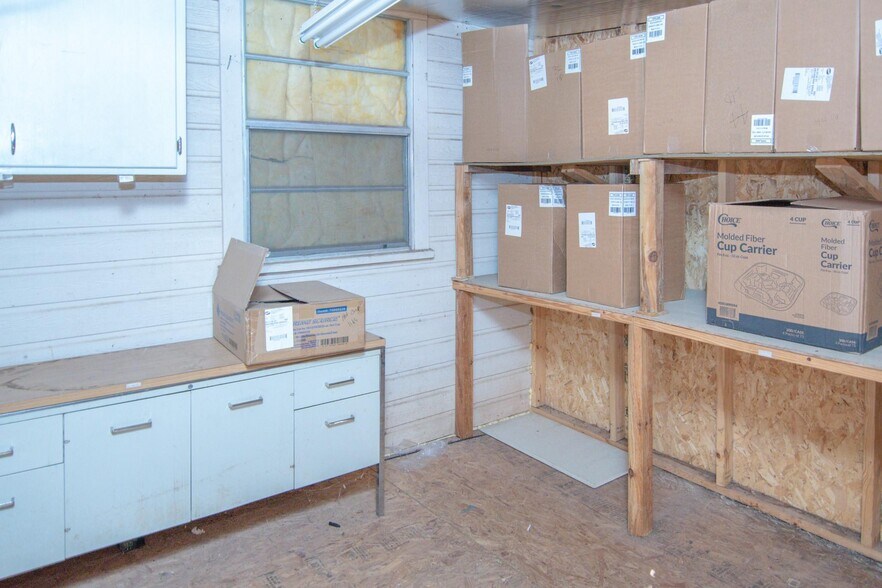 More Photos Of 2208 Austin Ave, Brownwood Flex For Sale