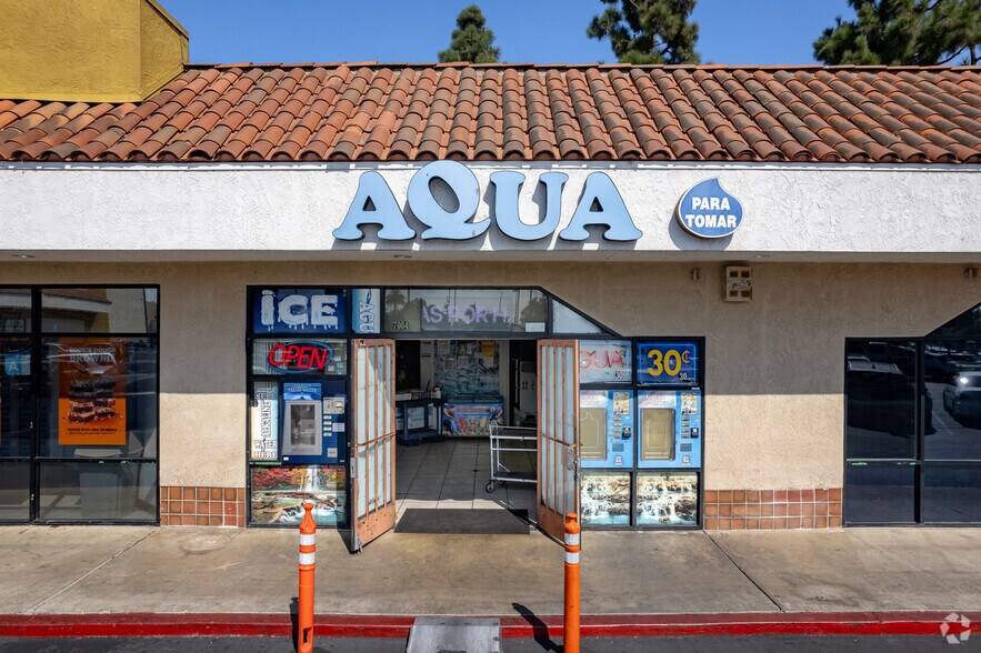 More Photos Of 6900-7100 S Santa Fe Ave, Huntington Park Unknown For Lease