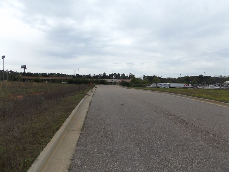 More Photos Of Paul Stabler Dr & Willow Ln, Greenville Land For Sale