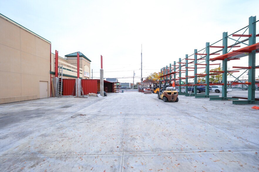 More Photos Of 1525 Hylan Blvd, Staten Island General Retail For Sale