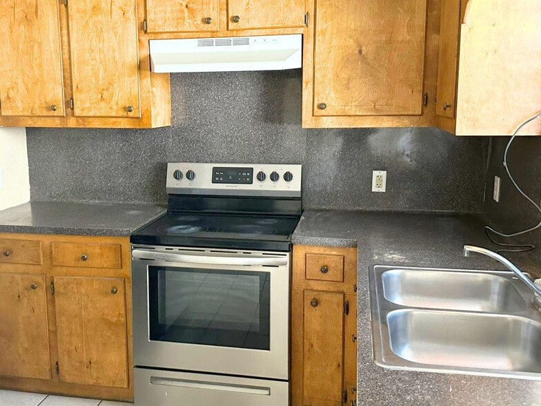 More Photos Of 5007 US Highway 83, Rio Grande City Apartments For Sale