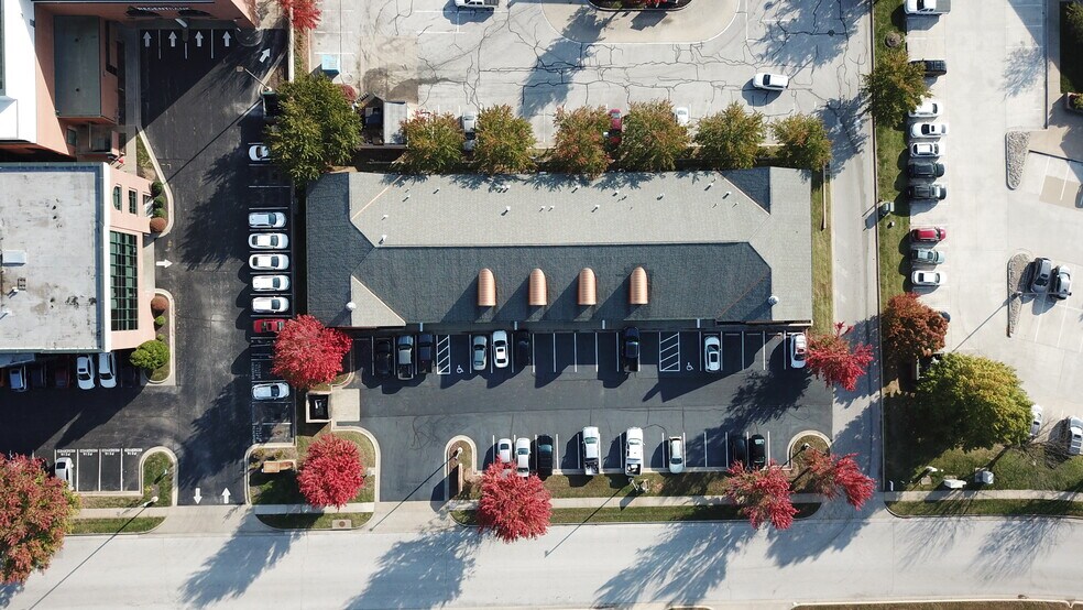 More Photos Of 3230-3246 E Ridgeview St, Springfield Medical For Lease