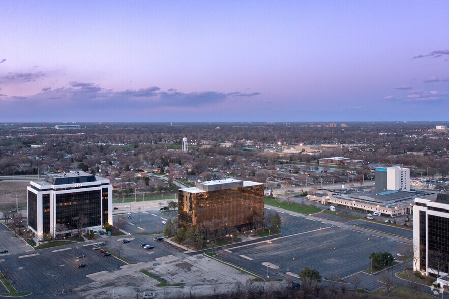 More Photos Of 3601 Algonquin Rd, Rolling Meadows Office For Lease
