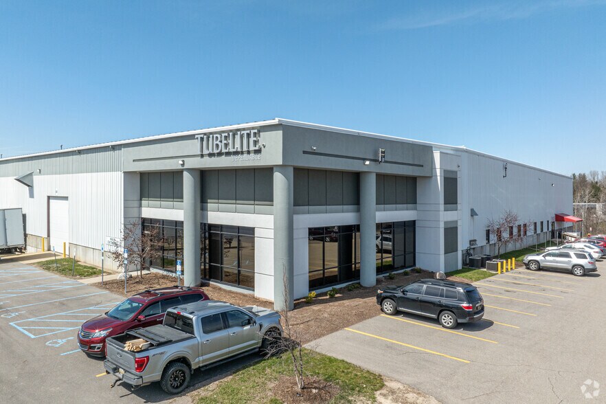 More Photos Of 3056 Walker Ridge Dr NW, Grand Rapids Manufacturing For Lease