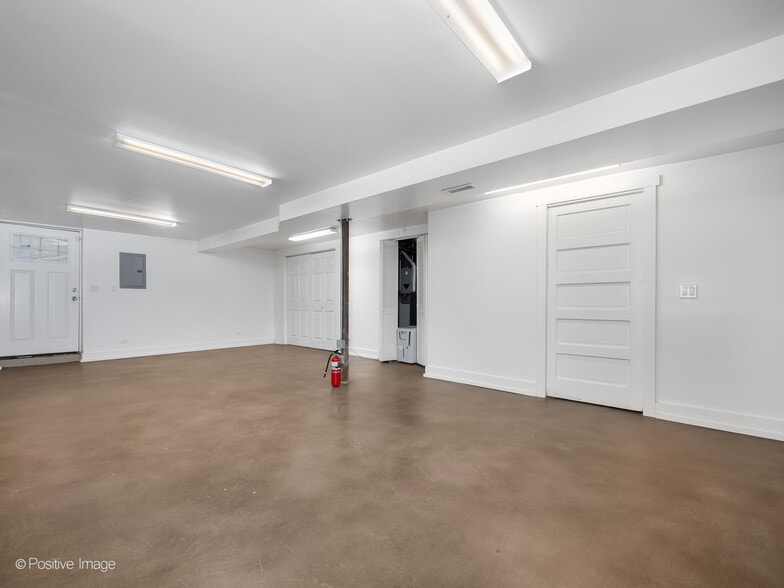 More Photos Of 2210 S Halsted St, Chicago Storefront Retail Office For Sale