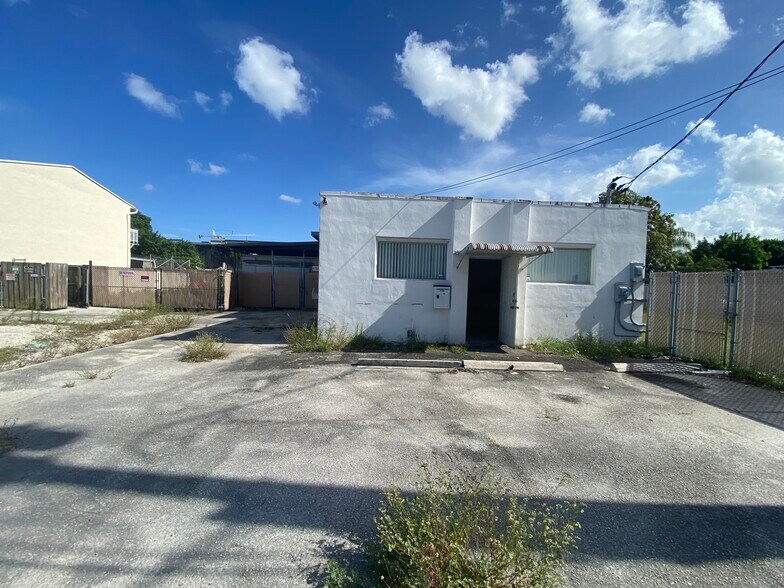 More Photos Of 2126 Collins Ct, Hollywood Refrigeration Cold Storage For Lease