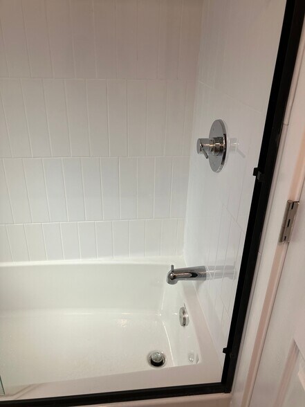 More Photos Of 5115 Clinton St, Los Angeles Apartments For Sale