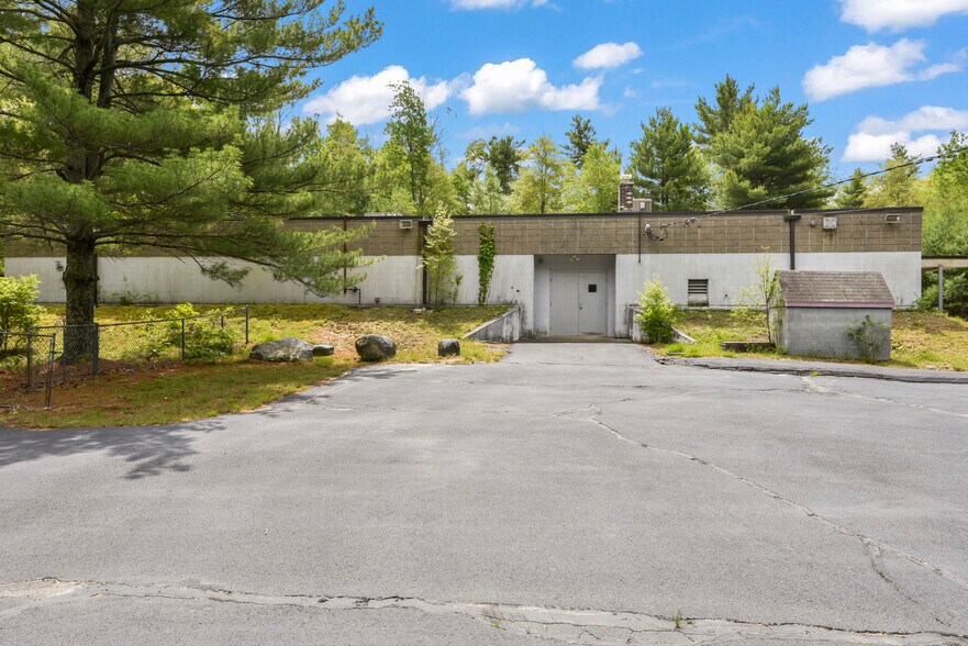 More Photos Of 88 Danielson Pike, Foster Manufacturing For Lease