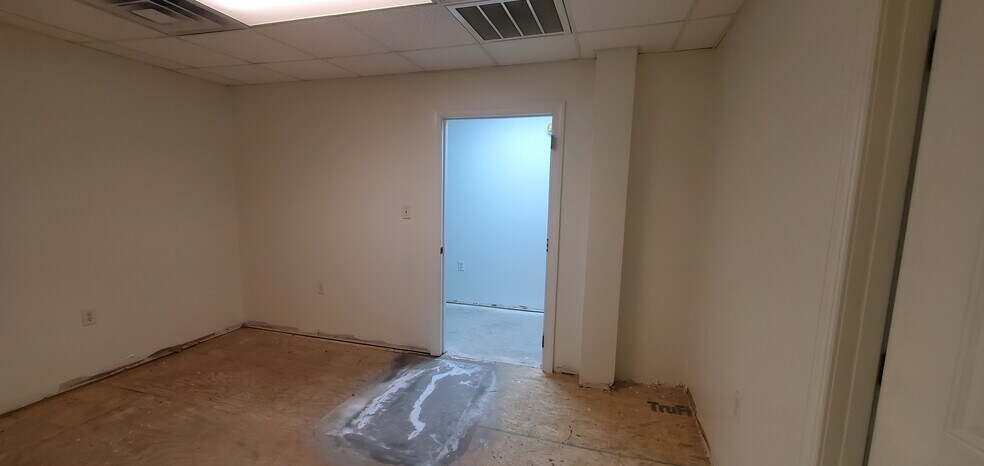 More Photos Of 110 S Center St, Mount Olive Office Residential For Sale