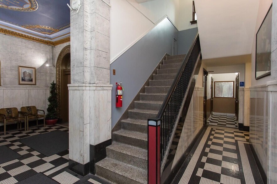 More Photos Of 500 Willow Ave, Council Bluffs Office For Lease