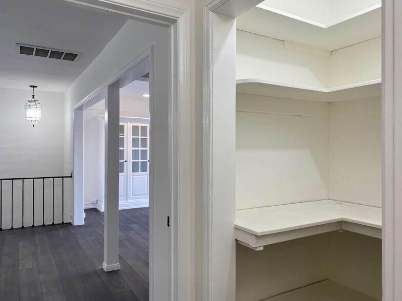 More Photos Of 617 S La Brea Ave, Los Angeles Storefront Retail Residential For Lease