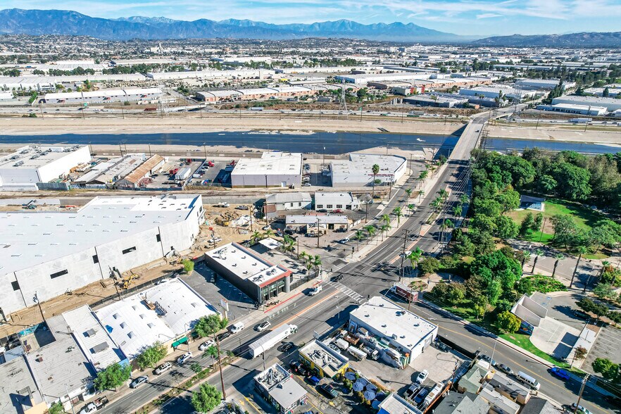 More Photos Of 5005 E Slauson Ave, Vernon Warehouse For Sale