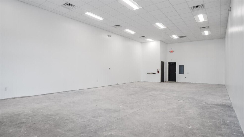 More Photos Of 40 Industrial Park Dr, Henderson Medical For Lease