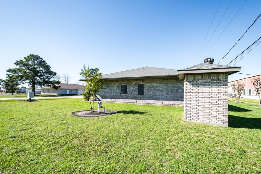 More Photos Of 24707 W Hardy Rd, Spring Office For Sale