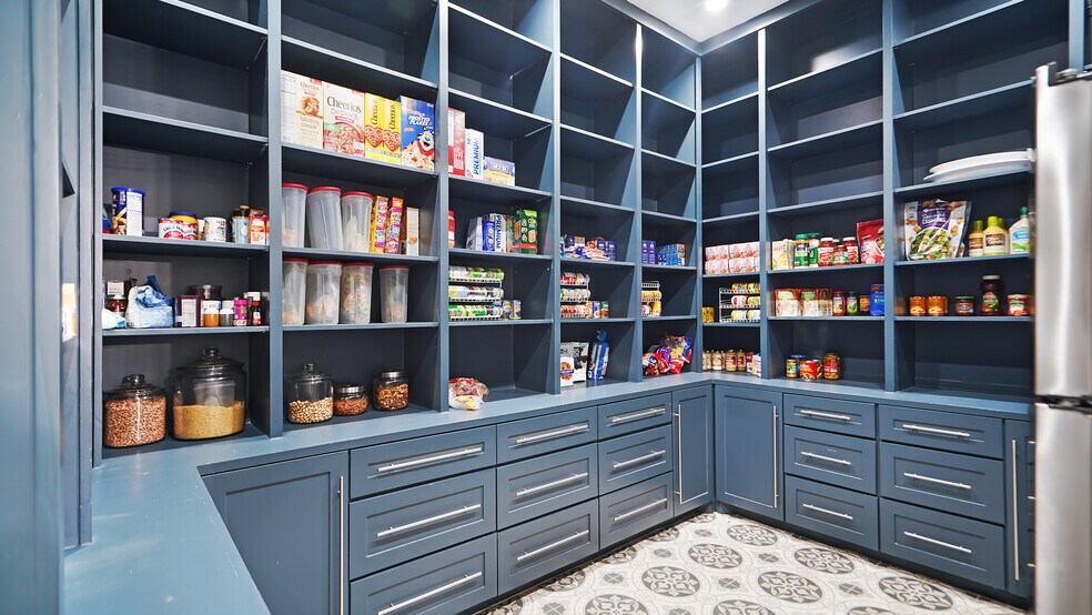 More Photos Of 10511 W Hidden Lake Ln, Richmond Specialty For Sale