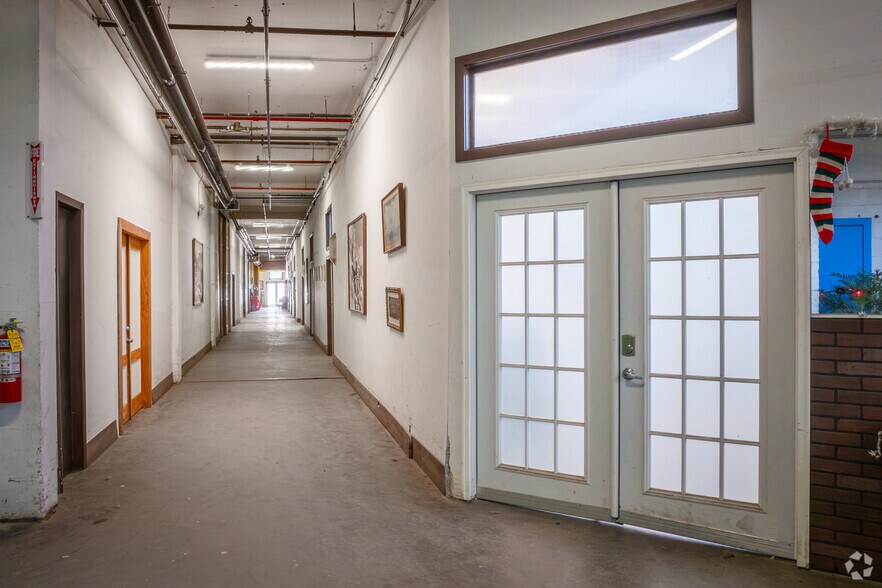 More Photos Of 3850 W Cortland St, Chicago Manufacturing For Sale