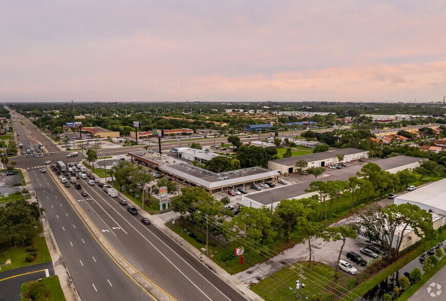 More Photos Of 13355 Belcher Rd, Largo Warehouse For Lease