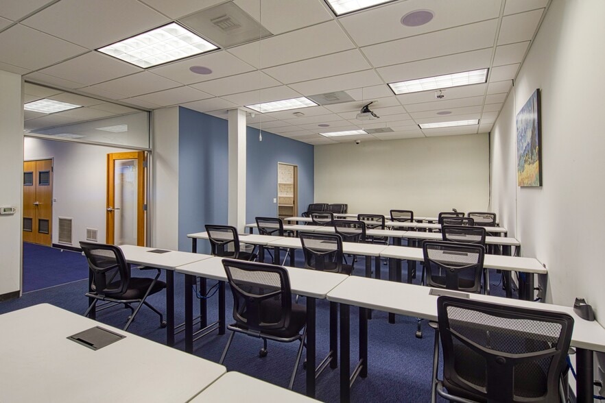 More Photos Of 651 Thomas L Berkley Way, Oakland Office For Sale