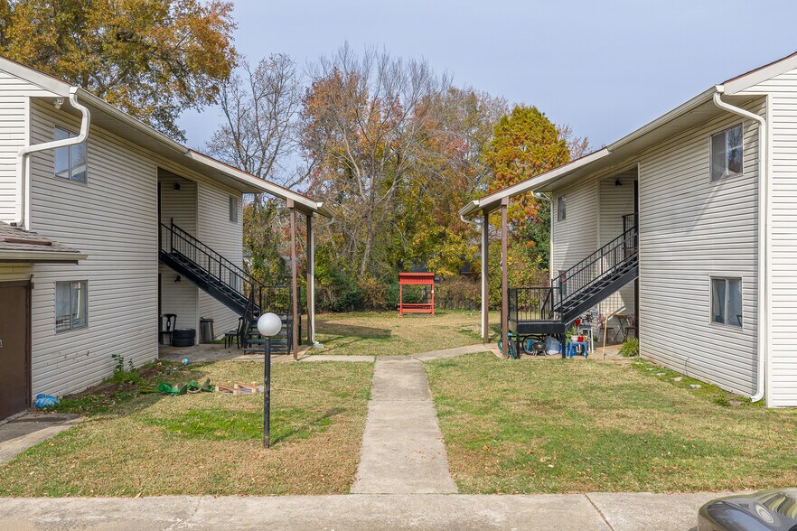 More Photos Of 401 N Cumberland Ave, Russellville Apartments For Sale