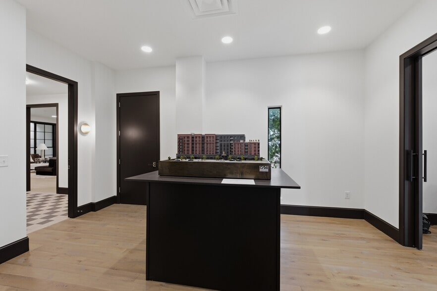More Photos Of 1403 2nd Ave N, Nashville Warehouse For Lease