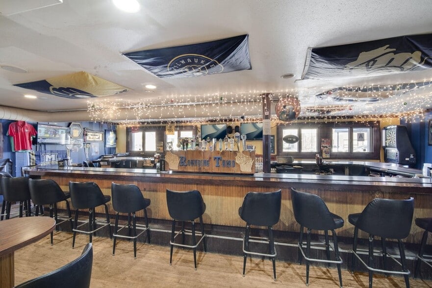 More Photos Of 6317 W Bluemound Rd, Milwaukee Bar For Sale