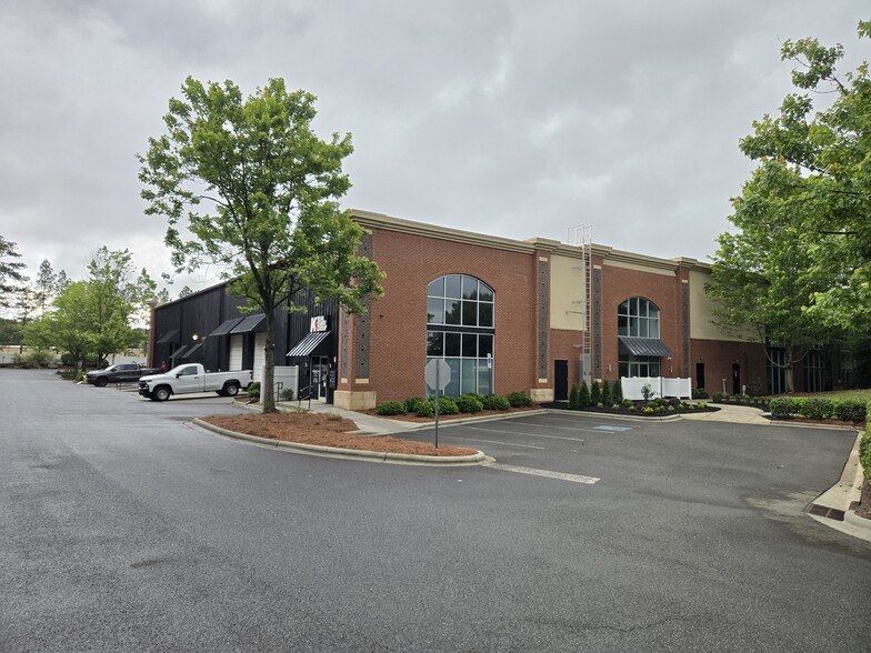Primary Photo Of 10624 Metromont Pky, Charlotte Showroom For Lease
