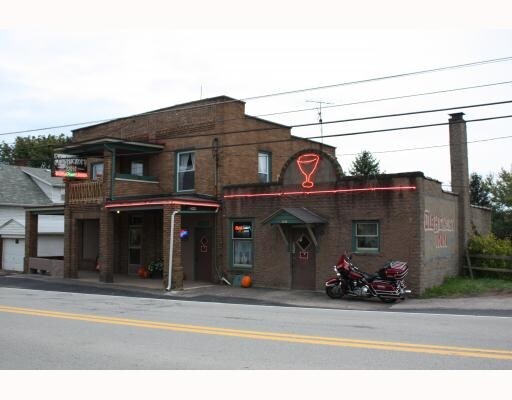 More Photos Of 125 Main St, Hickory Restaurant For Sale