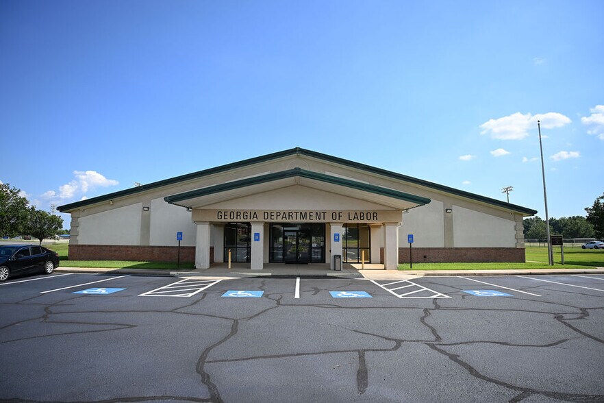 Primary Photo Of 96 Cohen Walker Dr, Warner Robins Medical For Sale