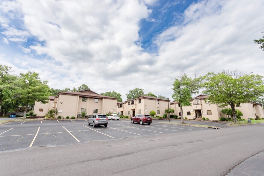 More Photos Of 2024 Arkansas Valley Dr, Little Rock Office For Sale