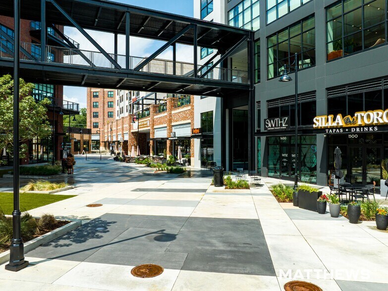 More Photos Of 1055 Alpharetta St, Roswell Apartments For Lease