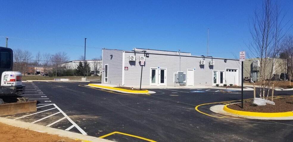 More Photos Of 1270 Richmond Hwy, Fredericksburg Auto Dealership For Lease