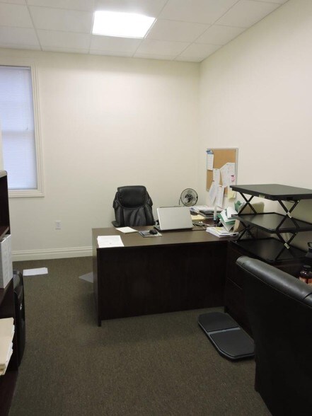 More Photos Of 223 Main St, Chester Medical For Lease